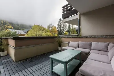 Image de Appartement confortable de 2 chambres au coeur de Chamonix avec grande terrasse face Ă l'Aguille du Midi