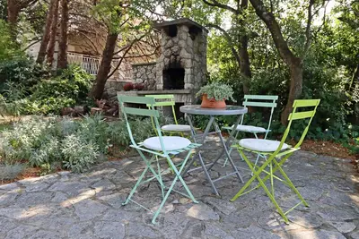 Image de Appartement de trois chambres avec la terrasse Omisalj, Krk (A-5298-a)