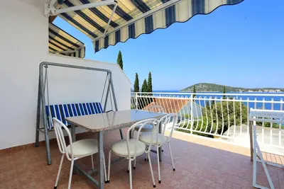 Image de Appartement d'une chambre prés de la plage Razanj, Rogoznica (A-10373-b)