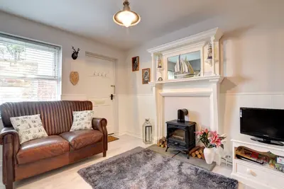 Image de Seamstress Cottage - Deux Chambres Maison, Couchages 4