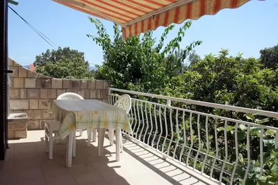 Image de Appartement de quatre chambres avec la terrasse Sreser, Peljesac (A-4557-a)