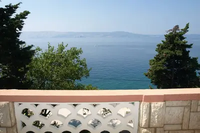 Image de Appartement de deux chambres prés de la plage Novi Vinodolski (A-12322-a)