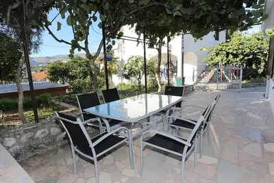 Image de Appartement de deux chambres avec la terrasse Trogir (A-10342-a)