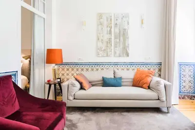 ✨The Flower Tiled: Luxury & Comfort in Downtown