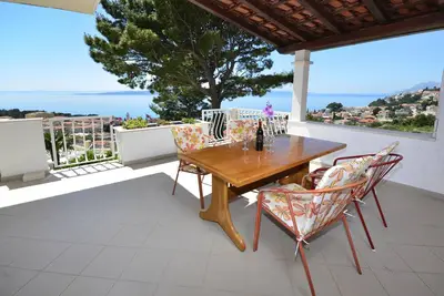 Image de Appartement d'une chambre avec la terrasse et la vue sur le mer Baska Voda, Makarska (A-12442-a)
