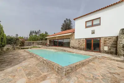 Image de Repos total à 10 minutes de Porto avec piscine d'eau naturelle Wi-Fi et Ac