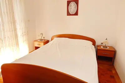 Image de Appartement de deux chambres avec le balcon et la vue sur le mer Pag (A-11358-e)