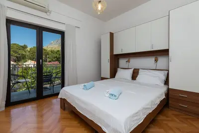 Image de Appartement d'une chambre avec le balcon et la vue sur le mer Lokva Rogoznica, Omis (A-2973-d)