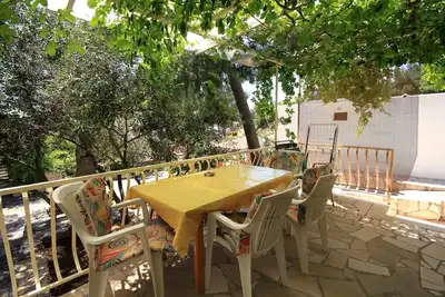 Image de Appartement de deux chambres avec la terrasse Ivan Dolac, Hvar (A-8711-d)