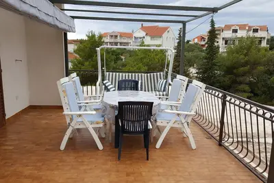 Image de Appartement de deux chambres avec la terrasse et la vue sur le mer Jezera, Murter (A-5120-a)