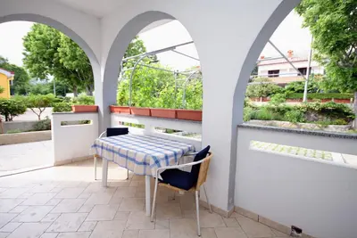 Image de Appartement d'une chambre avec la terrasse Baska, Krk (A-3225-b)