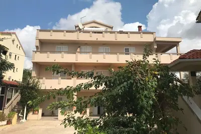 Image de Appartement de deux chambres avec une piscine Novalja, Pag (A-211-b)