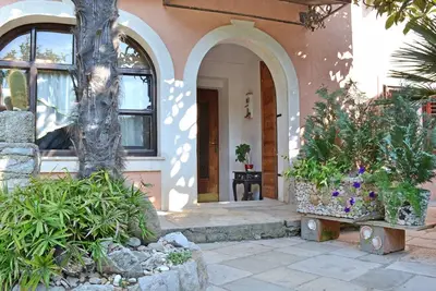 Image de Appartement d'une chambre avec la terrasse Veli Losinj, Losinj (A-8029-b)