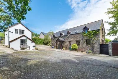Image de Pusehill Barn - Quatre Chambres Maison, Couchages 8