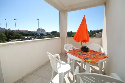 Appartement de deux chambres avec la terrasse Mali Losinj, Losinj (A-8090-b)