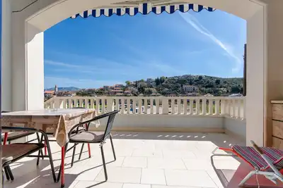 Image de Appartement d'une chambre avec la terrasse Postira, Brac (A-765-a)
