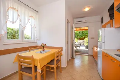 Image de Appartement d'une chambre avec la terrasse et la vue sur le mer Pag (A-6316-d)