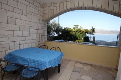 Image de Garçonnière prés de la plage Slatine, Ciovo (As-1139-b)