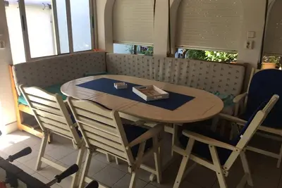 Image de Appartement de quatre chambres avec la terrasse Zavalatica, Korcula (A-9145-a)