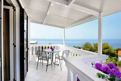Image de Appartement de deux chambres avec la terrasse et la vue sur le mer Prizba, Korcula (A-149-b)
