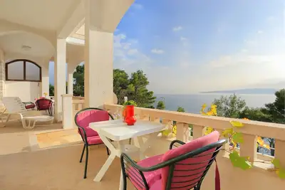 Image de Appartement d'une chambre avec la terrasse et la vue sur le mer Brela, Makarska (A-6006-b)