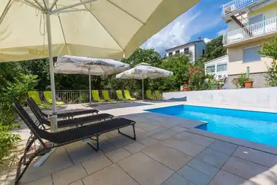 Appartement d'une chambre avec la terrasse et la vue sur le mer Dramalj, Crikvenica (A-5551-d)