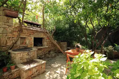 Image de Appartement d'une chambre avec le balcon Jelsa, Hvar (A-8750-a)