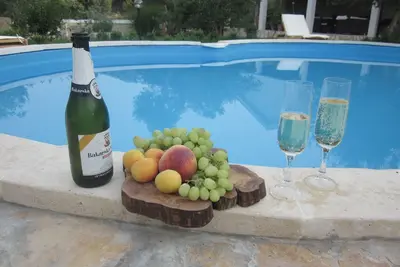 Image de Appartement de deux chambres avec la terrasse Mundanije, Rab (A-5072-c)