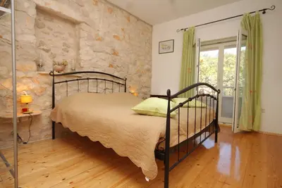 Image de Appartement de deux chambres prés de la plage Baie Karkavac - Scedro, Hvar (A-8801-d)