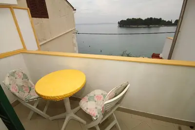 Appartement d'une chambre prés de la plage Preko, Ugljan (A-8515-c)