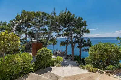 Image de Garçonnière avec le balcon et la vue sur le mer Brela, Makarska (As-2713-d)