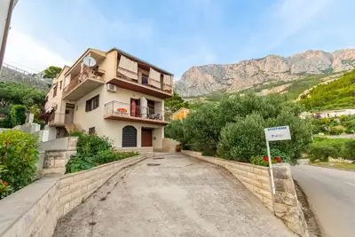 Image de Appartement de trois chambres avec la terrasse et la vue sur le mer Krvavica, Makarska (A-6749-a)