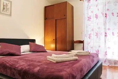 Image de Appartement confortable avec la terrasse Kastel Stafilic, Kastela (A-5219-a)