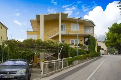 Image de Appartement de deux chambres avec la terrasse Podgora, Makarska (A-12816-a)