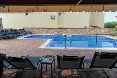 Image de Garçonnière avec la terrasse et la vue sur le mer Caska, Pag (As-4109-d)