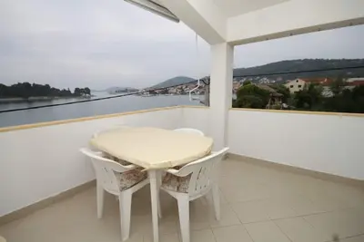 Appartement d'une chambre prés de la plage Preko, Ugljan (A-8515-b)