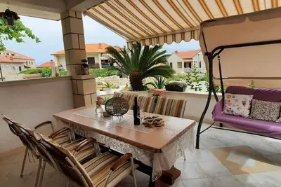 Image de Appartement de deux chambres avec la terrasse Postira, Brac (A-12291-b)