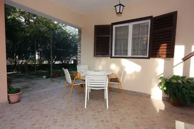 Image de Appartement de deux chambres avec la terrasse Biograd na Moru, Biograd (A-5899-a)