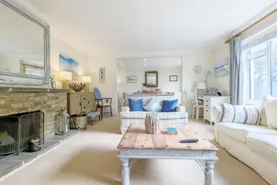 Image de Maison familiale donnant sur le front de mer de Felpham
