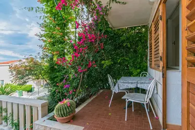 Image de Garçonnière avec la terrasse et la vue sur le mer Brela, Makarska (As-2752-a)