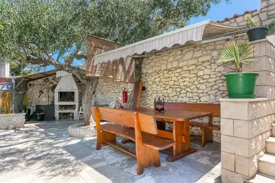 Image de Appartement d'une chambre avec la terrasse Supetar, Brac (A-5670-c)
