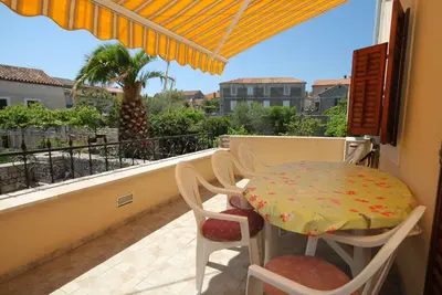 Image de Appartement de deux chambres avec la terrasse Osor, Losinj (A-8088-b)