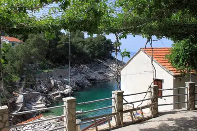 Image de Appartement d'une chambre prés de la plage Baie Pobij, Hvar (A-8702-d)