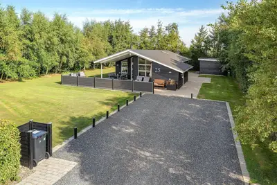 Image de Maison confortable à Hemmet avec sauna