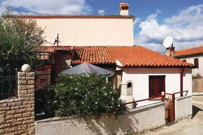Belle maison à Pula avec WiFi
