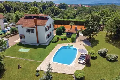 Image de Belle maison à Viskovo avec WiFi
