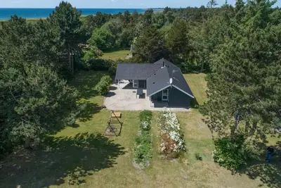 Image de Superbe maison à Rødby avec sauna