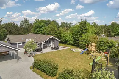 Image de Belle maison à Oksbøl avec WiFi