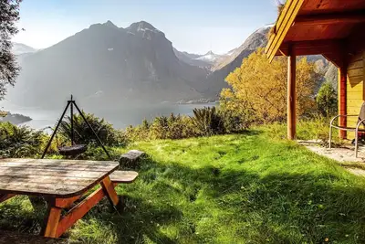 Image de Maison confortable de 2 chambres à.