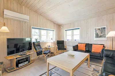 Image de Belle maison à Nexø avec sauna